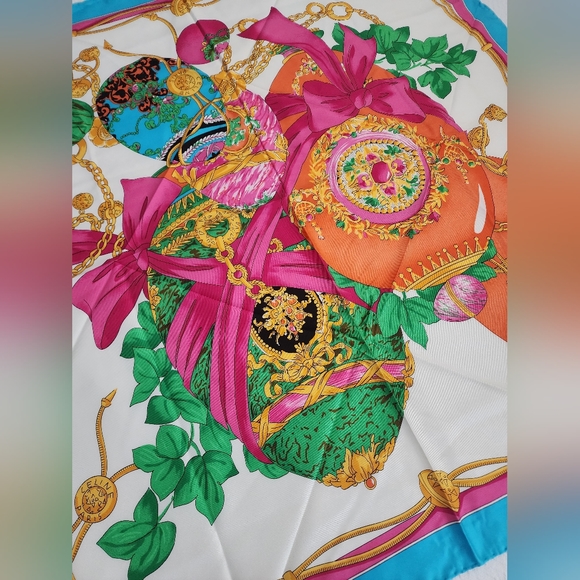 Auth Celine Floral Silk Scarf X-Large ๐ฏ - Picture 7 of 10